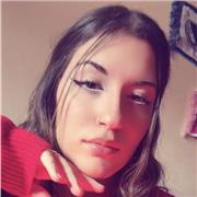 Extrovertida, empática, comprensiva con los niños, divertida y trabajo en madrid.